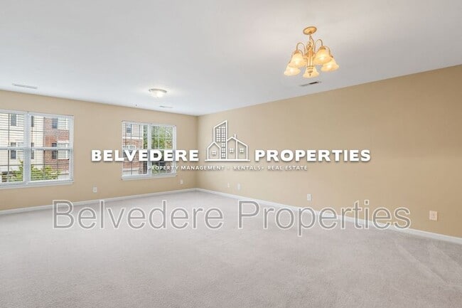 Building Photo - 39 Ackland Dr