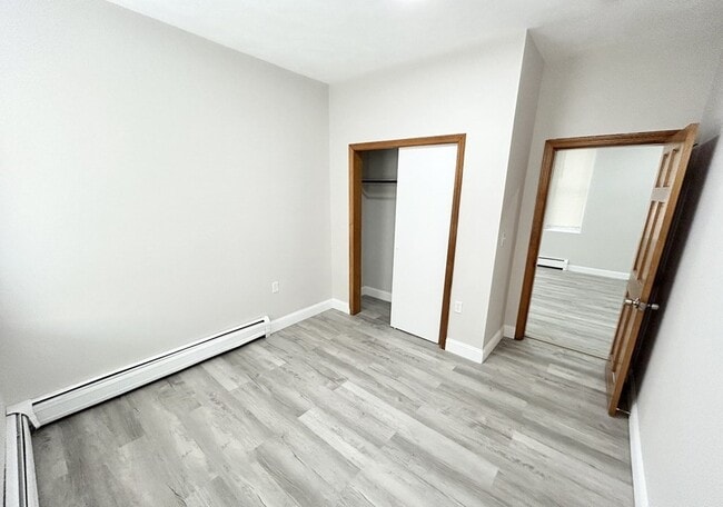 Building Photo - 165 Gove St