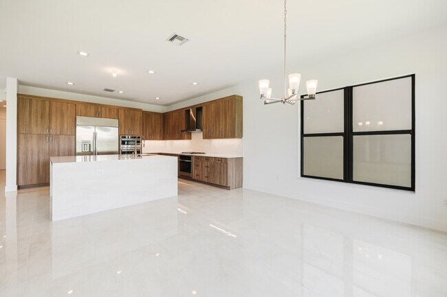 Building Photo - 9451 Riverside Pk Dr