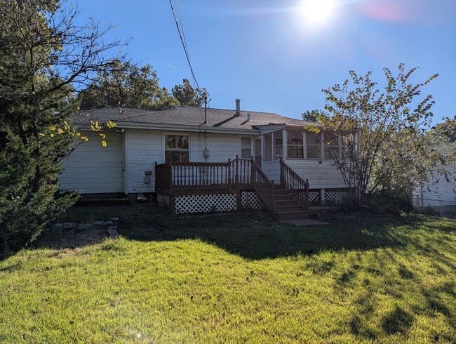 Building Photo - Live in Bliss - 3 Bed, 1 Bath