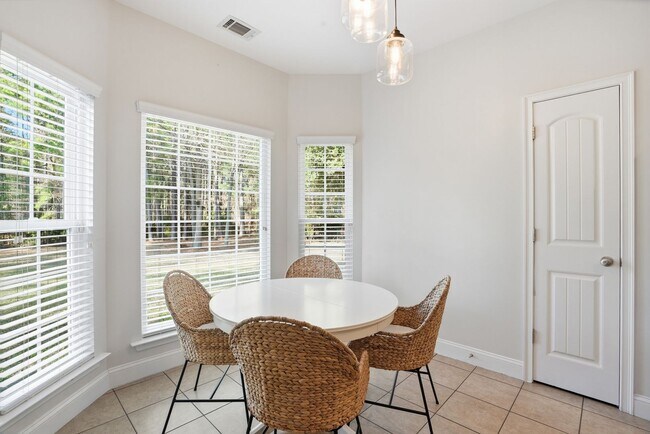 Building Photo - Beautiful Home for Lease in Buckhead