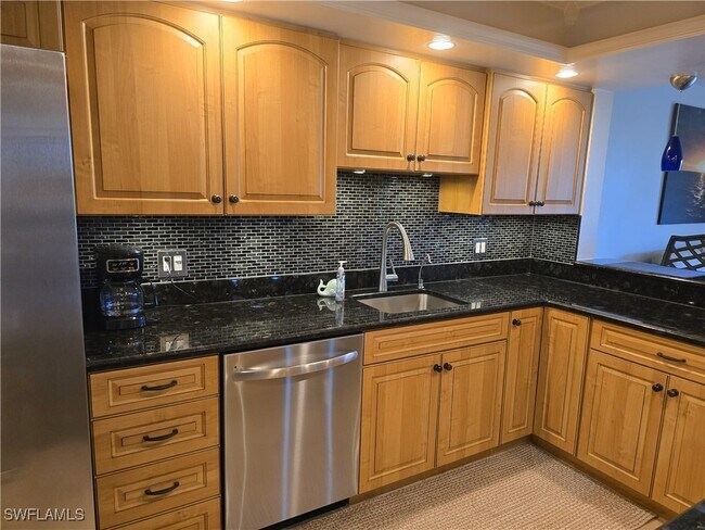 Building Photo - 7119 Lakeridge View Court