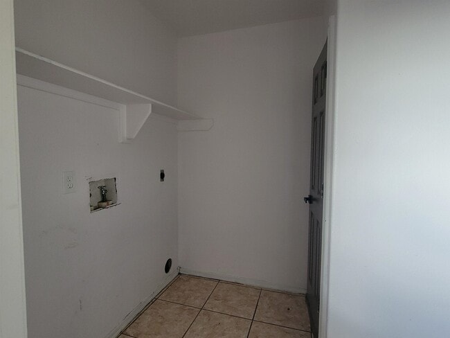 Building Photo - 3802 Nogal Lane