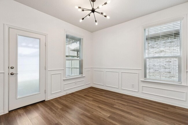 Building Photo - 2412 Rooster Ln