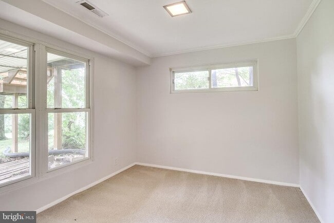 Building Photo - 6525 Byrnes Dr