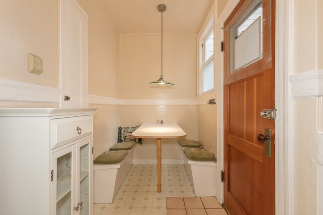 Building Photo - 3434 California St