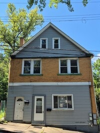 Building Photo - 1400 Hill Ave