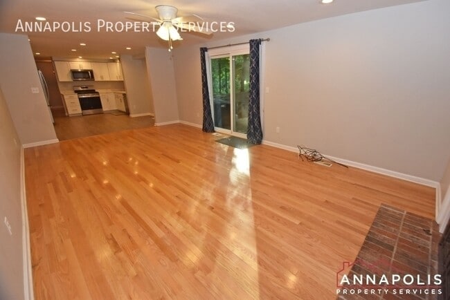 Building Photo - 528 Bay Green Dr