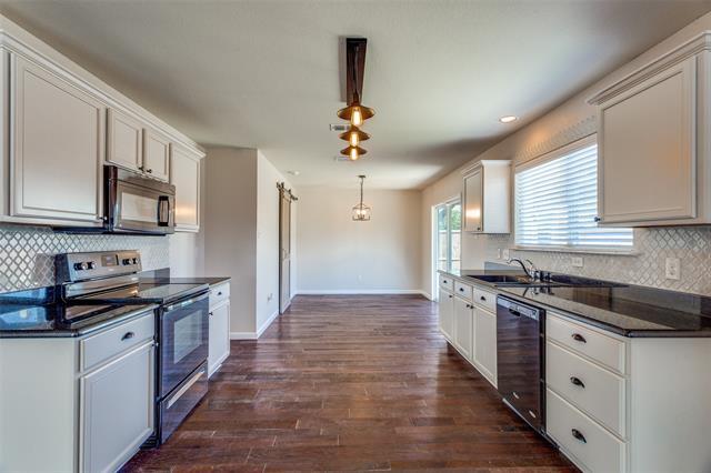 Building Photo - 5424 Threshing Dr