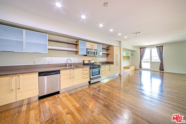 Primary Photo - 1234 Wilshire Blvd