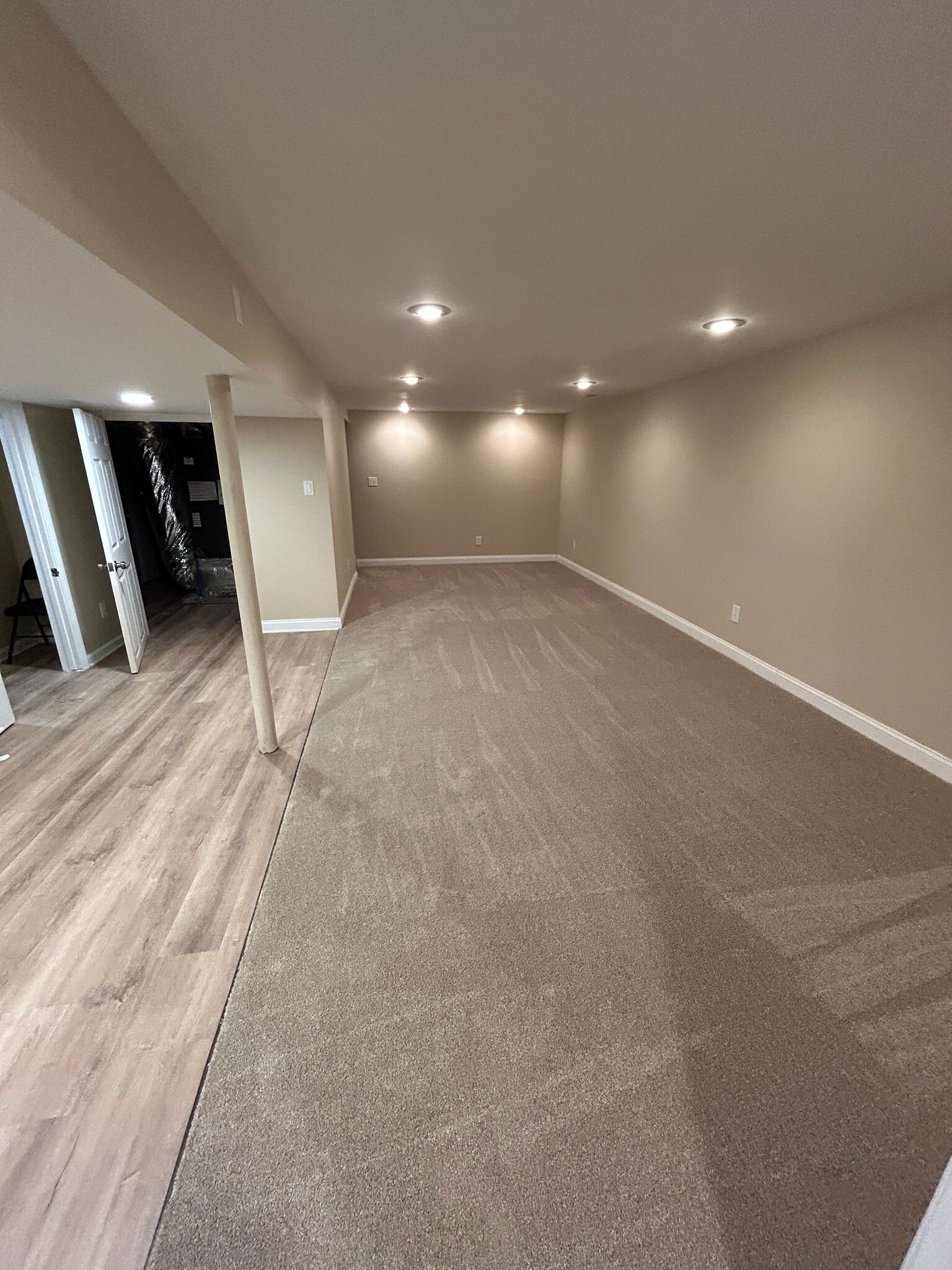 Building Photo - 2092 Hilltop View Rd