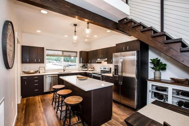 Building Photo - Whitefish Townhome w/ Clubhouse amenities