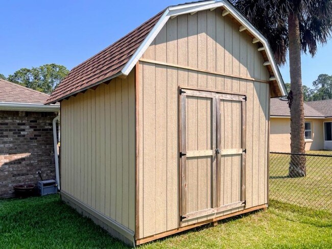 Building Photo - 33 Wheeling Ln