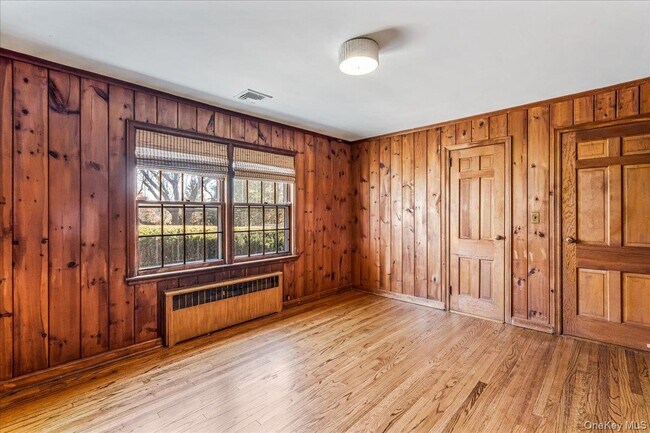 Building Photo - 110 Hegemans Ln