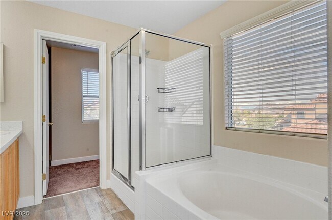 Building Photo - 494 Groft Way