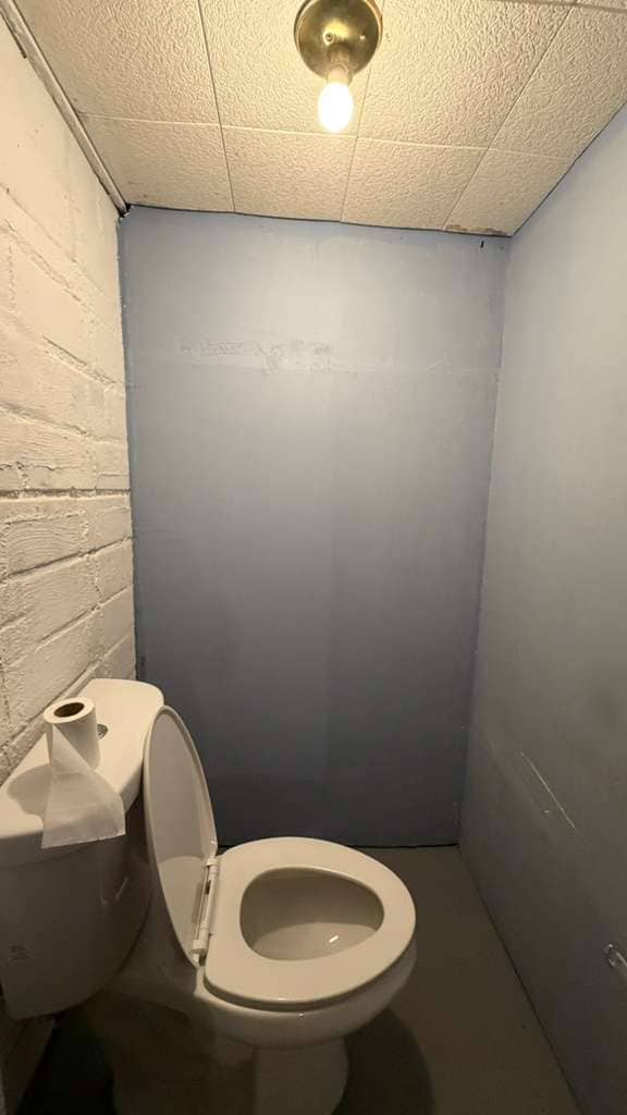 Building Photo - 13901 Tyler Ave