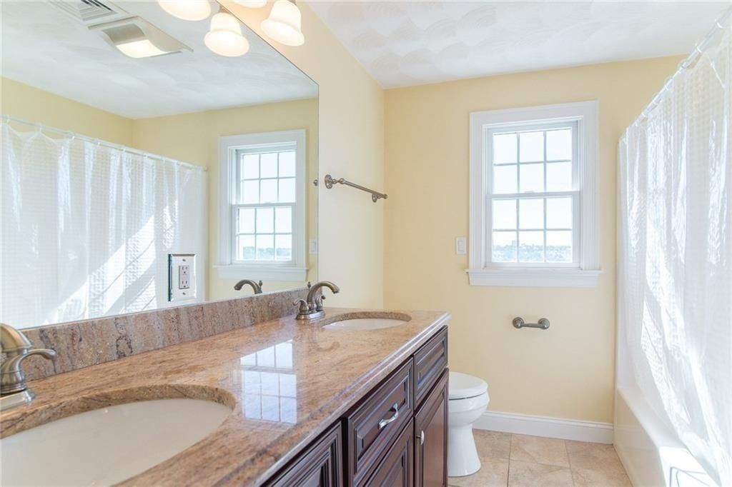 Building Photo - 86 S Brow St