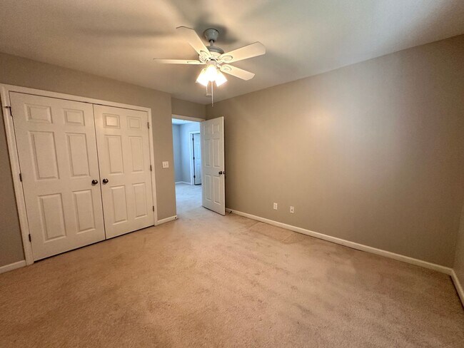 Building Photo - Exclusively Offered By Muse Realty Rentals...