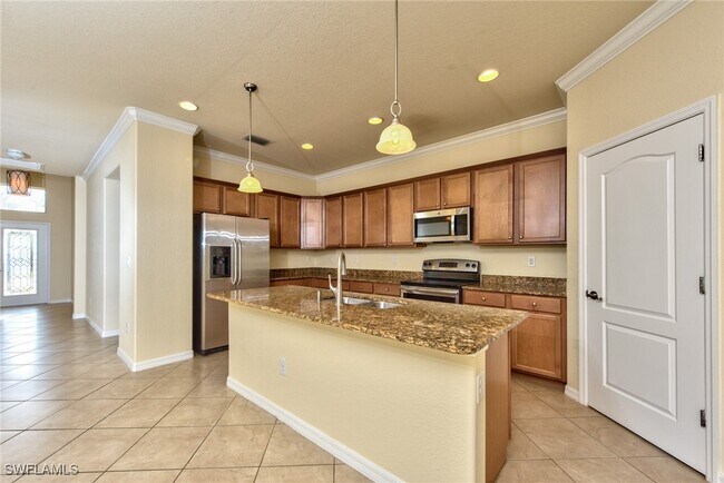 Building Photo - 13566 Messino Ct