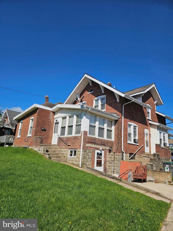 Primary Photo - 100 S Maryland Ave
