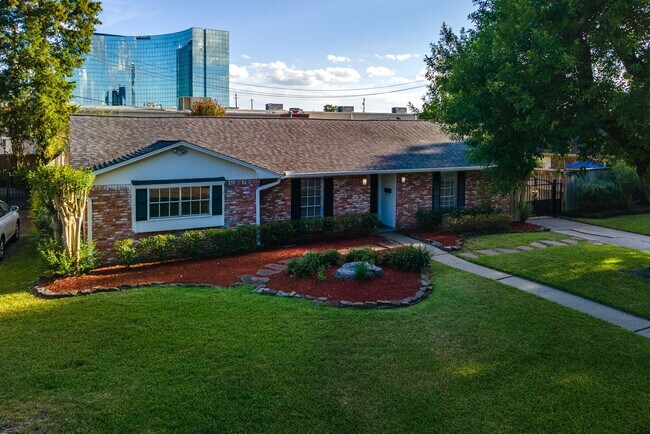 Building Photo - 10715 Wickersham Ln