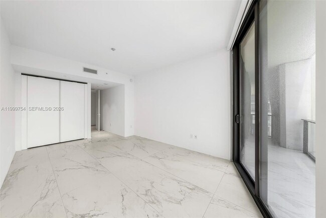 Building Photo - 1000 Biscayne Blvd