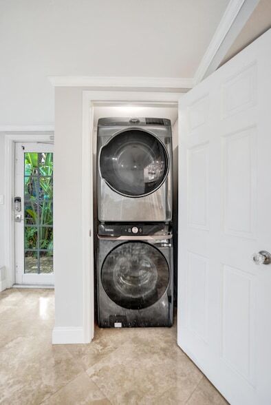 Building Photo - 1145 NE 12th Ave