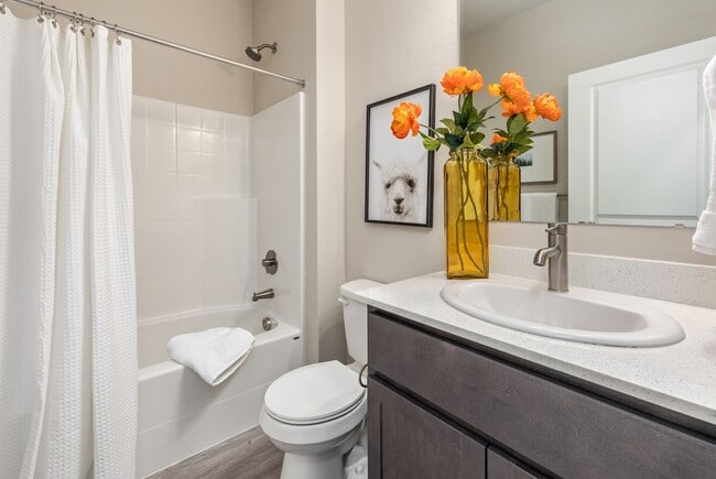 Building Photo - Wilson Creek Townhomes - $500 off with 6-months of free covered parking for move-ins by the end o...