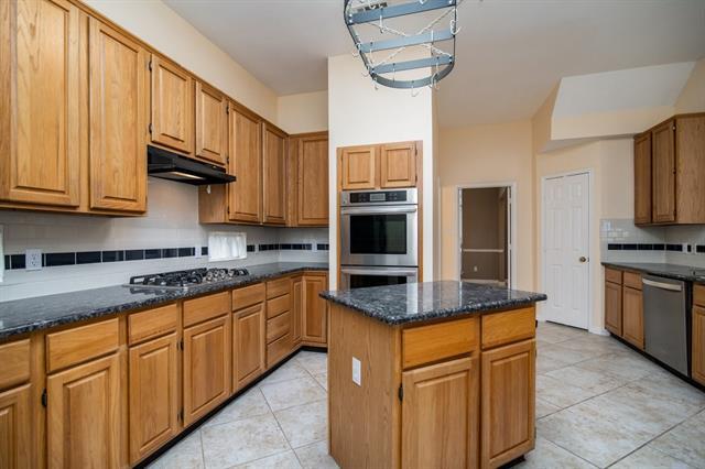 Building Photo - 2313 Dampton Dr