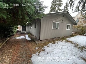 Building Photo - 14318 Burke Ave N