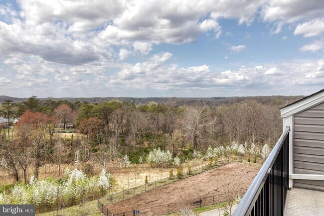 Building Photo - 2006 Ivory Brook Rd