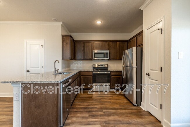 Building Photo - 10351 Lynwood Crk