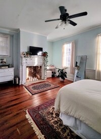 Building Photo - 109C