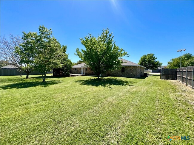 Building Photo - 131 Meadow Valley Loop