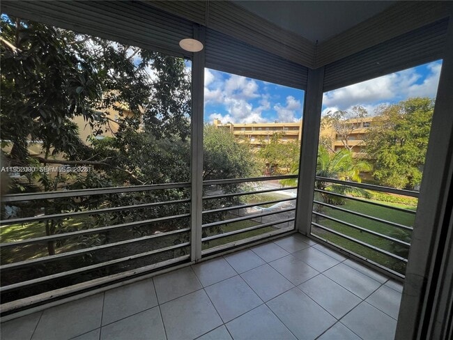 Building Photo - 4111 Stirling Rd