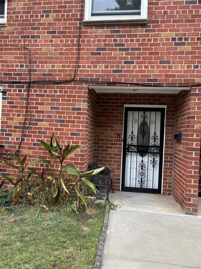 Building Photo - 20-26 Plainview Ave