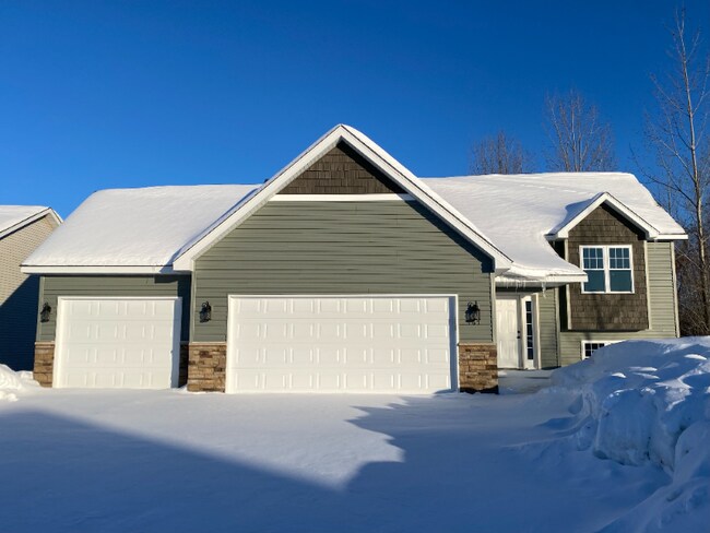 Building Photo - 2339 8th Ln SE