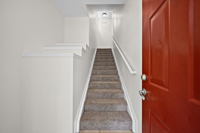 Building Photo - 245 Murcia Dr