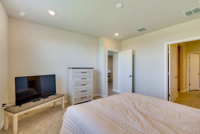 Building Photo - 44488 Diamond Trl