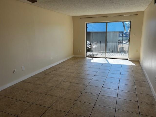 Building Photo - 207 Riverbend Dr