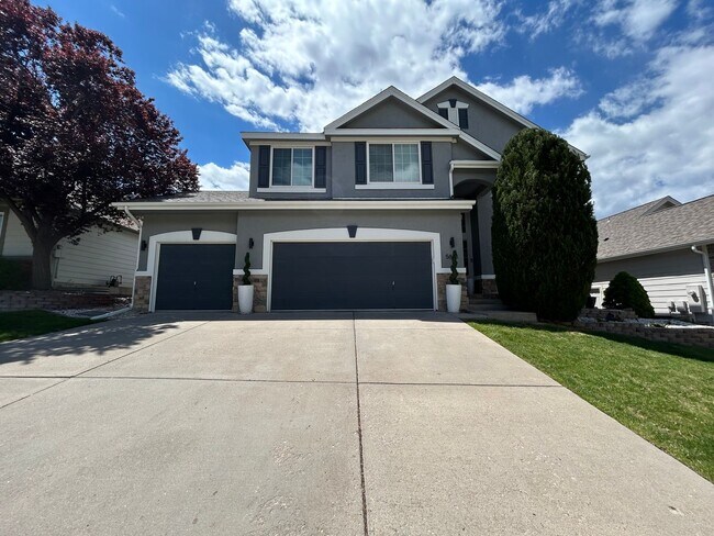 Building Photo - Great Furnished House In Fort Collins