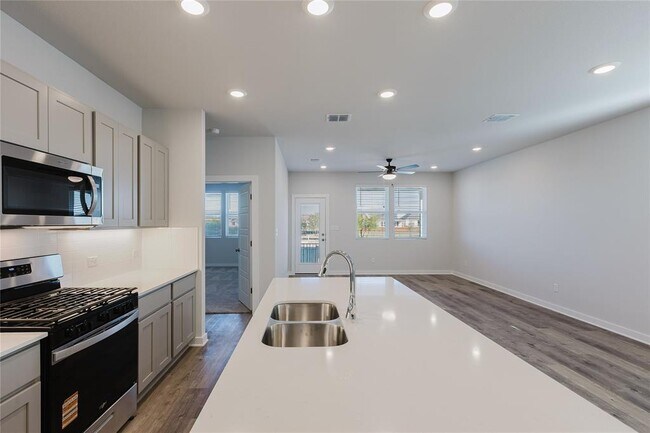 Building Photo - 13207 Swift Wind Dr