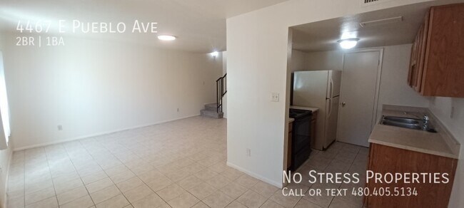 Building Photo - Town Home off 40th St and Broadway!