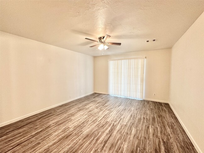 Building Photo - 43 W Torch Pine Cir