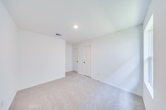 Building Photo - 3009 fantasy Terrace Dr