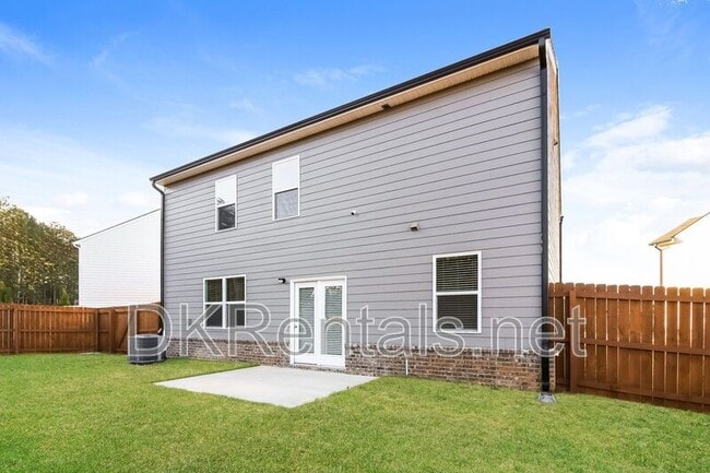 Building Photo - 520 Whitman Ln