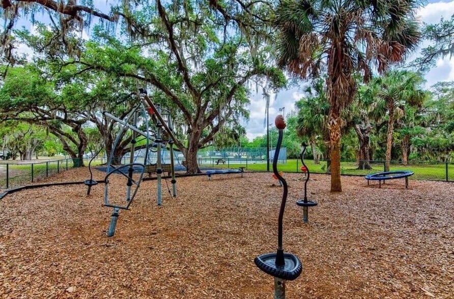 Building Photo - 2462 Briar Oak Cir