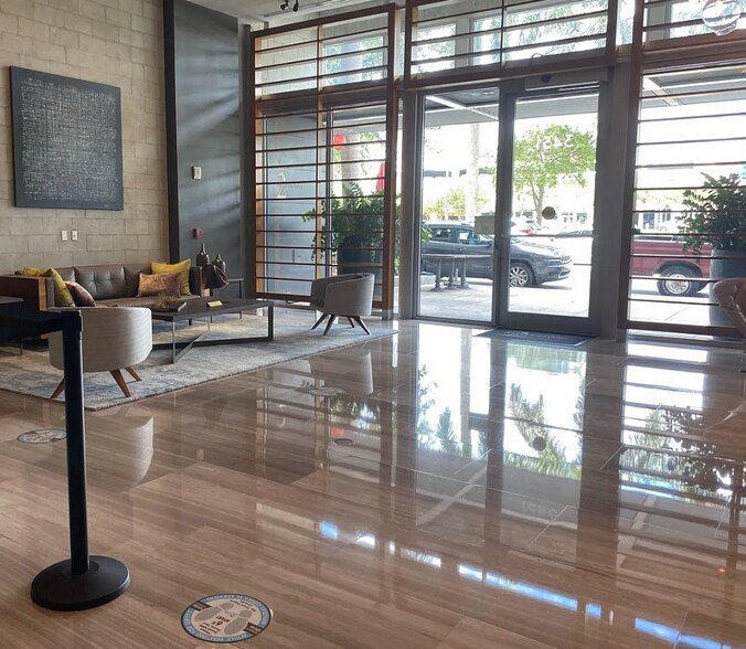 Building Photo - 3451 NE 1st Ave