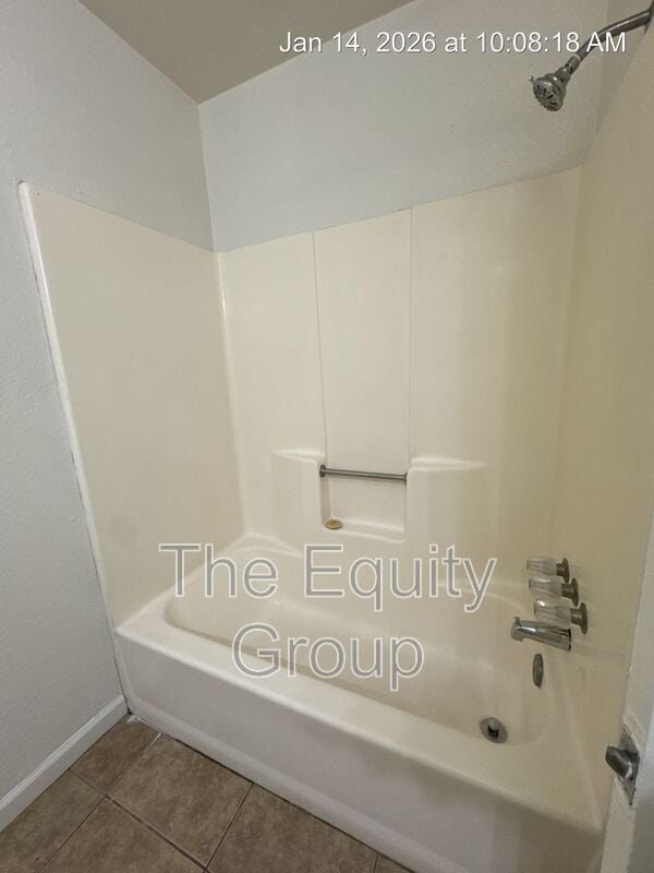 Building Photo - 809 Monarch Cir