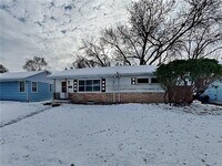 Building Photo - 2092 Bush Ave E